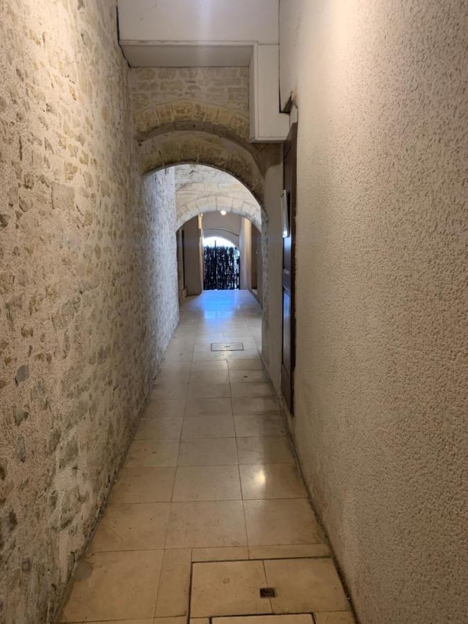 Charmant Appartement Renove Bayeux Exterior photo